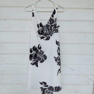 Ann Taylor White and Black Floral V Neck Tie Back Lightweight Size 2